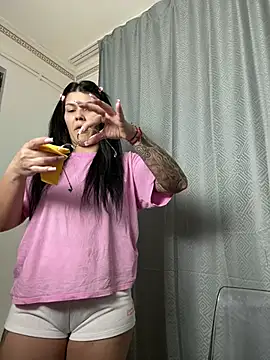 MiaKiittyy online show from 02-19-26, 10:40