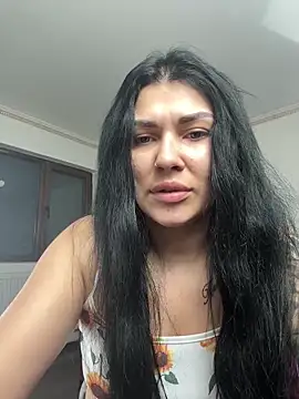 MiaKiittyy online show from 01-14-26, 05:38