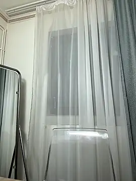 MiaKiittyy online show from 04-13-26, 10:47