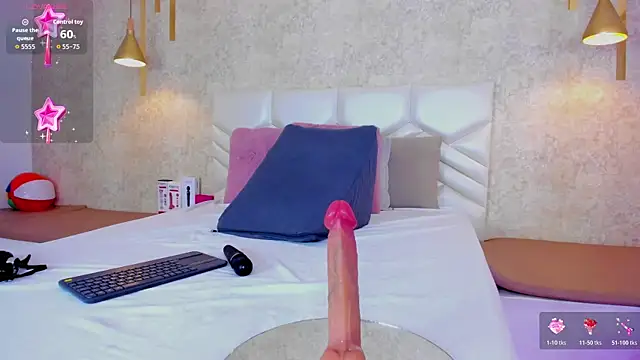 Snapshot of sarahyessica chatting on 05-25-26, 07:34 sarahyessica online show from 05-25-26, 07:34