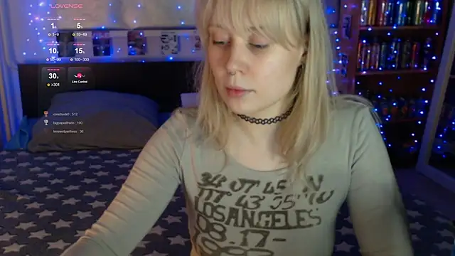 Snapshot of s1lvercherub chatting on 06-04-26, 10:36 s1lvercherub online show from 06-04-26, 10:36