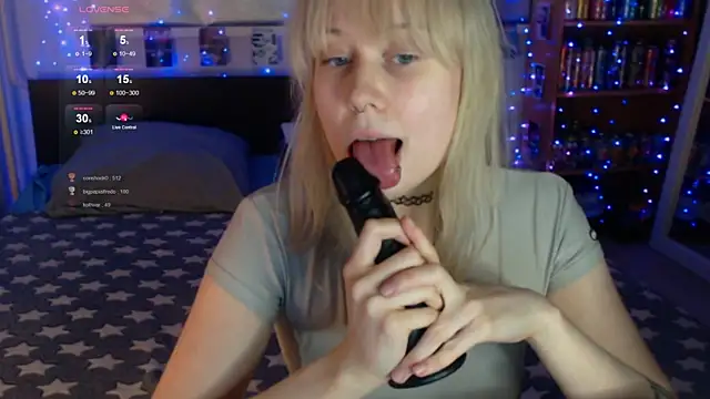 Snapshot of s1lvercherub chatting on 06-05-26, 06:46 s1lvercherub online show from 06-05-26, 06:46