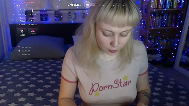Snapshot of s1lvercherub chatting on 06-12-26, 11:41 s1lvercherub online show from 06-12-26, 11:41