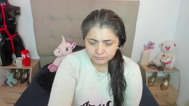 TifanyAmazinng online show from 11-10-25, 12:32