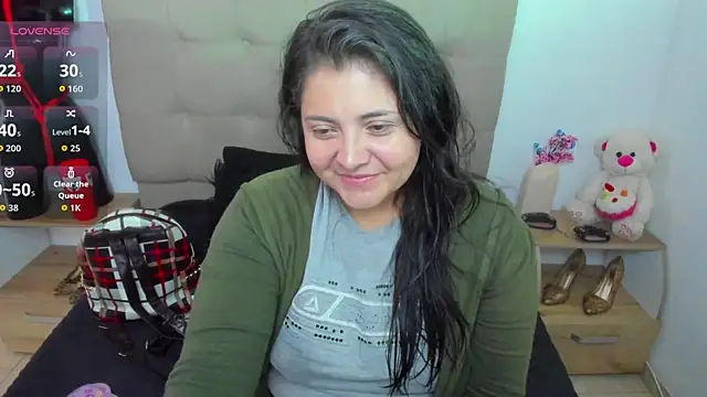 TifanyAmazinng online show from 11-04-25, 12:31