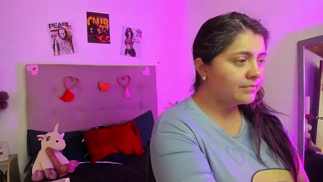 TifanyAmazinng online show from 02-12-26, 12:38