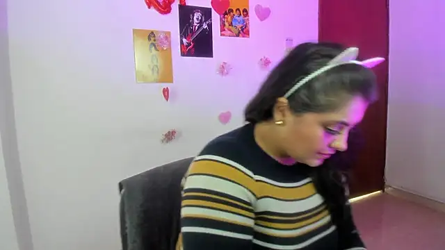 TifanyAmazinng online show from 03-19-26, 01:55