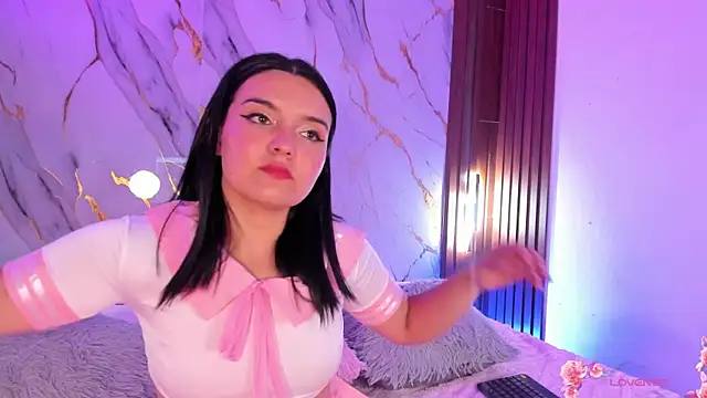 alicecute77 online show from 05-17-26, 12:43