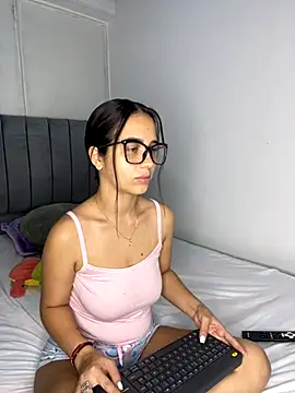 Snapshot of dalianataba chatting on 10-25-25, 07:03 dalianataba online show from 10-25-25, 07:03