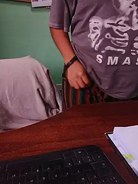 Suandenilo7 online show from 10-31-25, 04:36