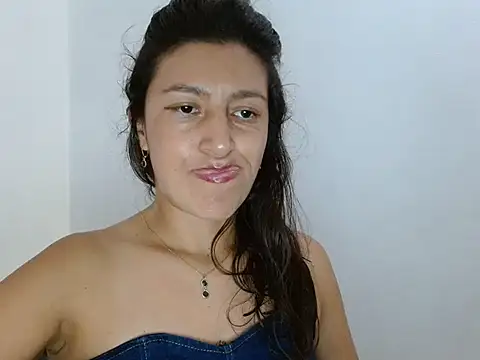 SarahFriendly online show from 07-16-26, 06:16