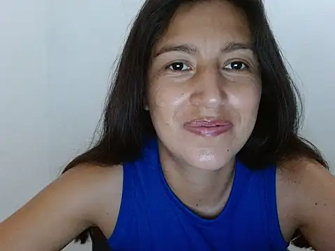 Snapshot of SarahFriendly chatting on 05-19-26, 11:56 SarahFriendly online show from 05-19-26, 11:56