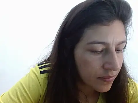 Snapshot of SarahFriendly chatting on 04-27-26, 01:09 SarahFriendly online show from 04-27-26, 01:09