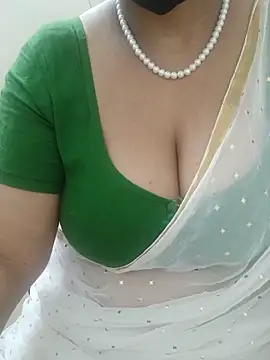 Snapshot of tami_lavanya chatting on 05-17-26, 02:22 tami lavanya online show from 05-17-26, 02:22