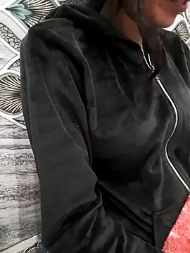 Aarti-kumri online show from 11-14-25, 06:11