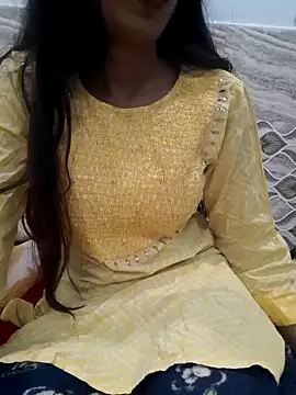 Aarti-kumri online show from 11-22-25, 03:55