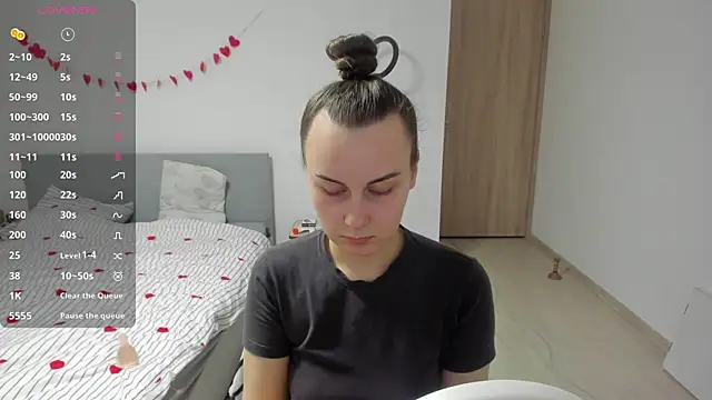 Snapshot of Kelly_Cartier chatting on 03-01-26, 01:44 Kelly Cartier online show from 03-01-26, 01:44