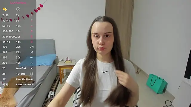 Snapshot of Kelly_Cartier chatting on 02-19-26, 05:43 Kelly Cartier online show from 02-19-26, 05:43