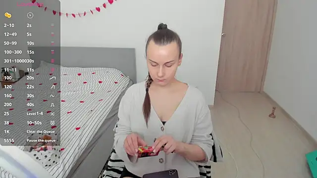 Snapshot of Kelly_Cartier chatting on 02-20-26, 11:01 Kelly Cartier online show from 02-20-26, 11:01