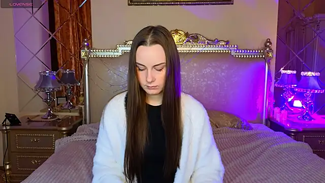 Snapshot of Kelly_Cartier chatting on 01-13-26, 01:15 Kelly Cartier online show from 01-13-26, 01:15