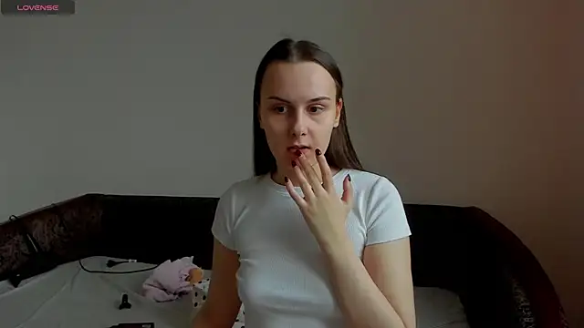 Kelly Cartier online show from 04-03-26, 01:39