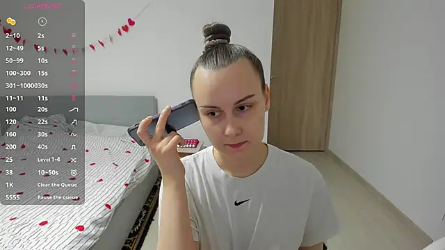 Snapshot of Kelly_Cartier chatting on 02-23-26, 01:23 Kelly Cartier online show from 02-23-26, 01:23