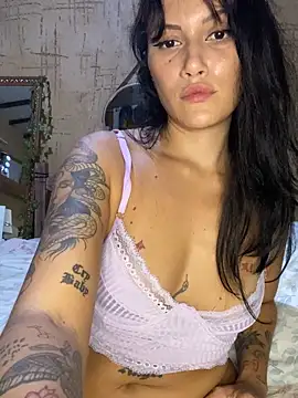 Snapshot of jepetitoiseau chatting on 02-22-26, 09:38 jepetitoiseau online show from 02-22-26, 09:38