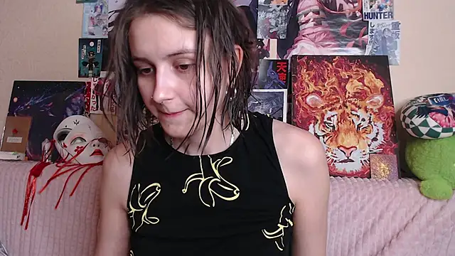 Snapshot of AliceChio chatting on 10-17-25, 05:37 AliceChio online show from 10-17-25, 05:37
