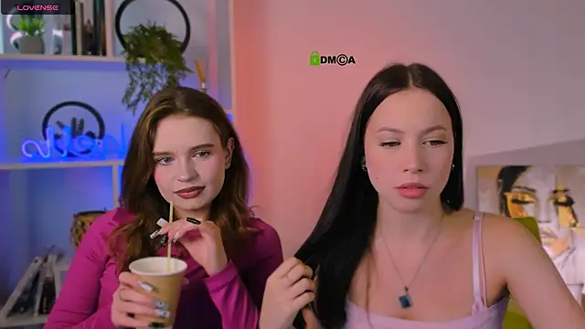 Snapshot of amanda-miki chatting on 09-26-25, 07:21 amanda-miki online show from 09-26-25, 07:21