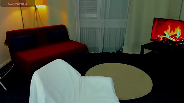 MyEllaLuvs online show from 10-16-25, 08:28