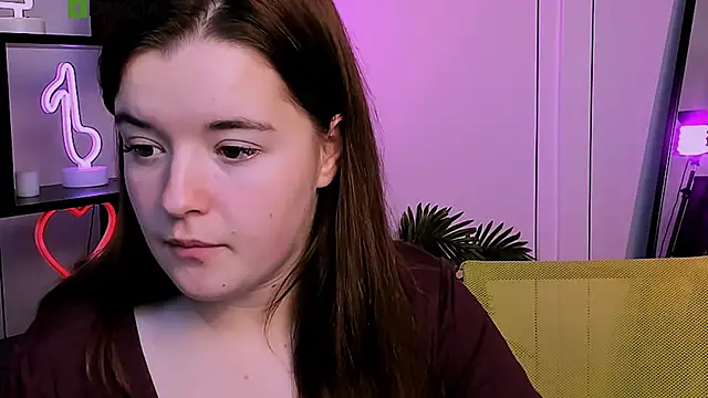 nika-still online show from 11-08-25, 12:52