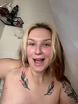 Snapshot of EileenKenner chatting on 02-02-26, 07:24 EileenKenner online show from 02-02-26, 07:24