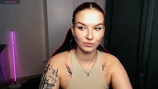 Snapshot of EileenKenner chatting on 04-09-26, 06:25 EileenKenner online show from 04-09-26, 06:25