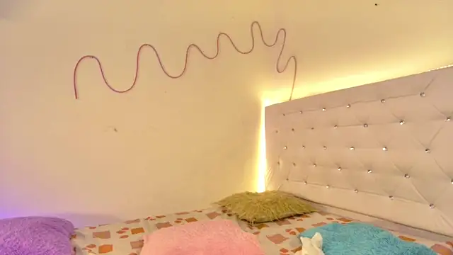 tatixxxvega online show from 10-24-25, 01:21