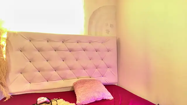 Snapshot of tatixxxvega chatting on 02-19-26, 01:30 tatixxxvega online show from 02-19-26, 01:30