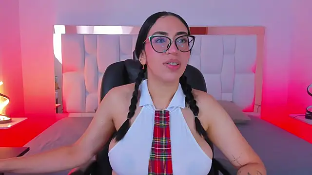 Snapshot of Camille_Juicy chatting on 09-26-25, 12:45 Camille Juicy online show from 09-26-25, 12:45