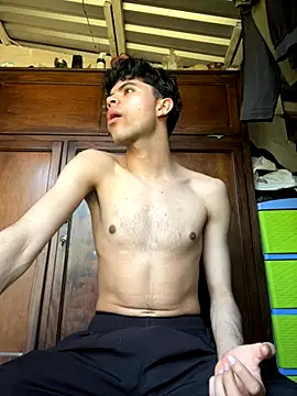 Axel-Mejia online show from 11-17-25, 06:45