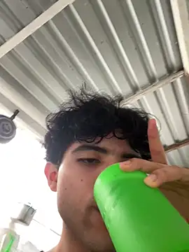 Axel-Mejia online show from 04-16-26, 09:39