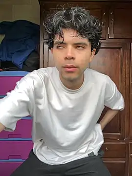 Axel-Mejia online show from 11-04-25, 12:53