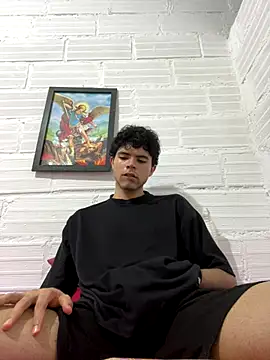 Axel-Mejia online show from 10-17-25, 08:10