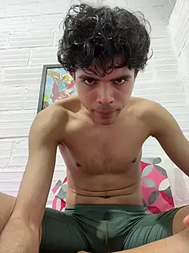 Axel-Mejia online show from 10-19-25, 02:36