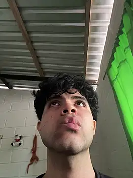 Axel-Mejia online show from 04-07-26, 03:36