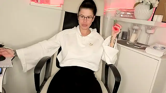 Snapshot of sexygilf82 chatting on 03-25-26, 09:03 sexygilf82 online show from 03-25-26, 09:03