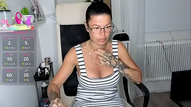 sexygilf82 online show from 05-26-26, 07:56