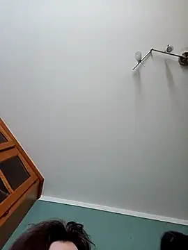 Teufel-in-weiss online show from 03-04-26, 07:27