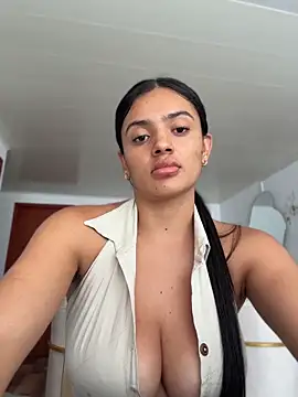 AnaaFaith  online show from 04-10-26, 06:37