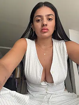 Snapshot of AnaaFaith_ chatting on 03-03-26, 07:32 AnaaFaith online show from 03-03-26, 07:32