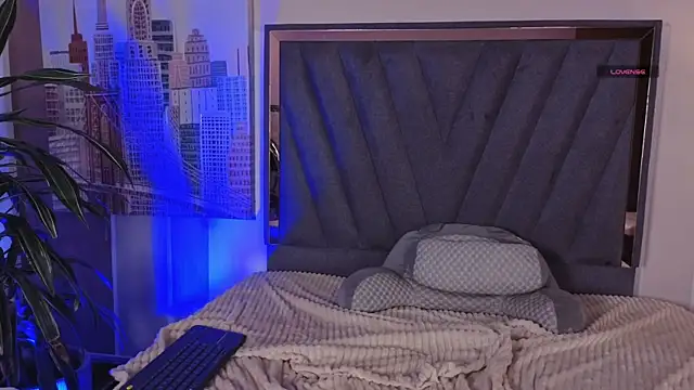 VelvetFox  online show from 06-27-26, 07:42