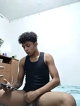 Manuel Mateus1 online show from 10-06-25, 01:18