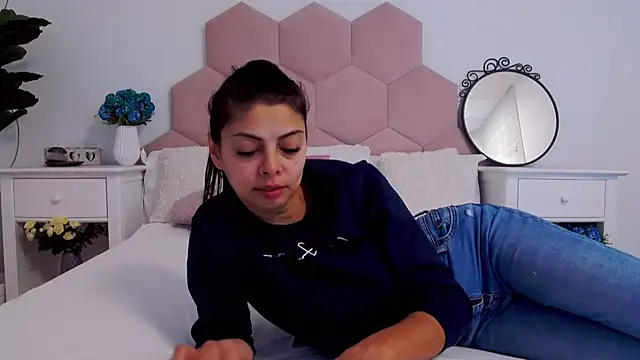 Snapshot of LadyLiia chatting on 01-03-25, 05:17 LadyLiia online show from 01-03-25, 05:17